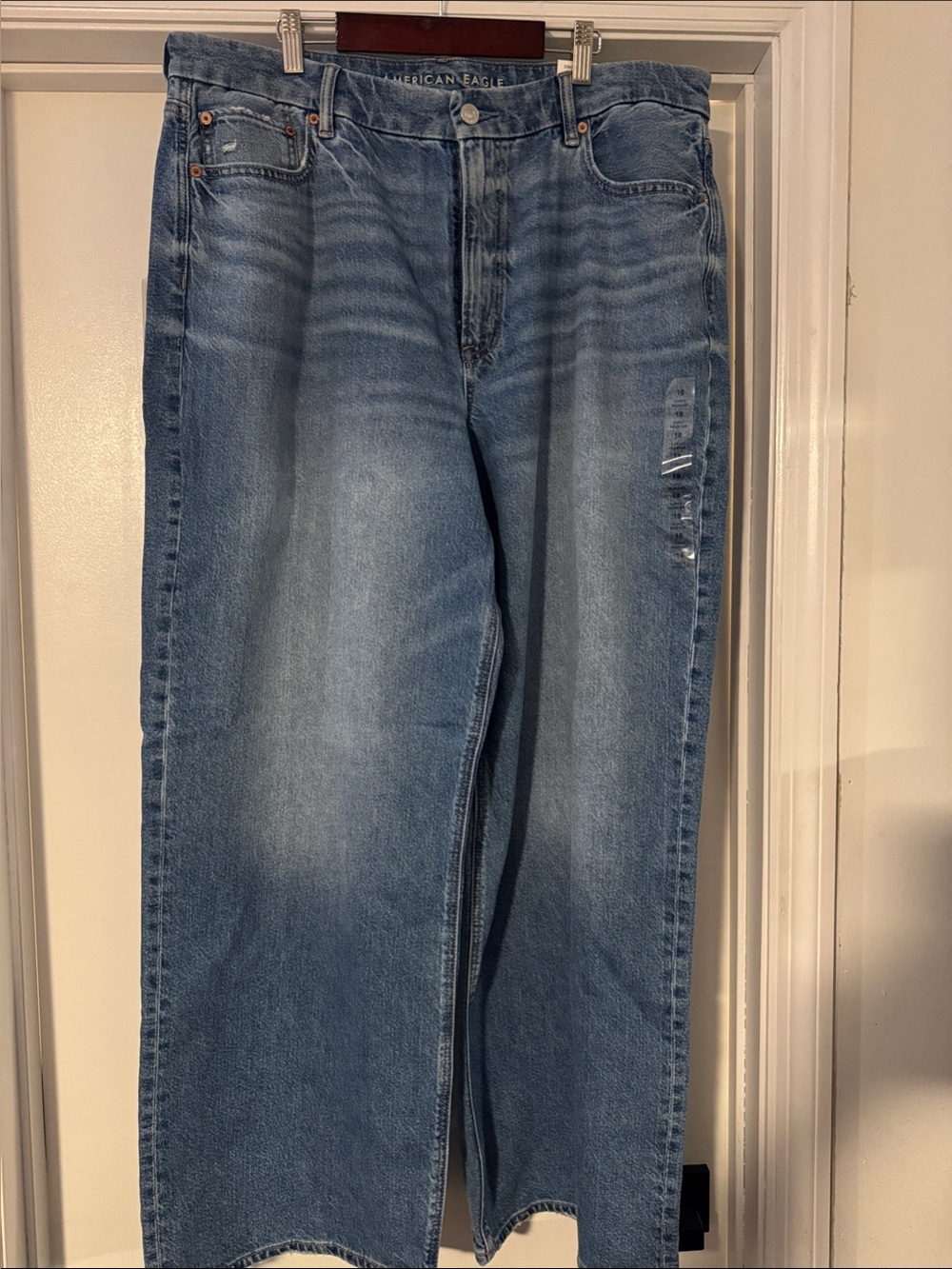 American Eagle Outfitters Women's Light Blue Straight Leg Jeans